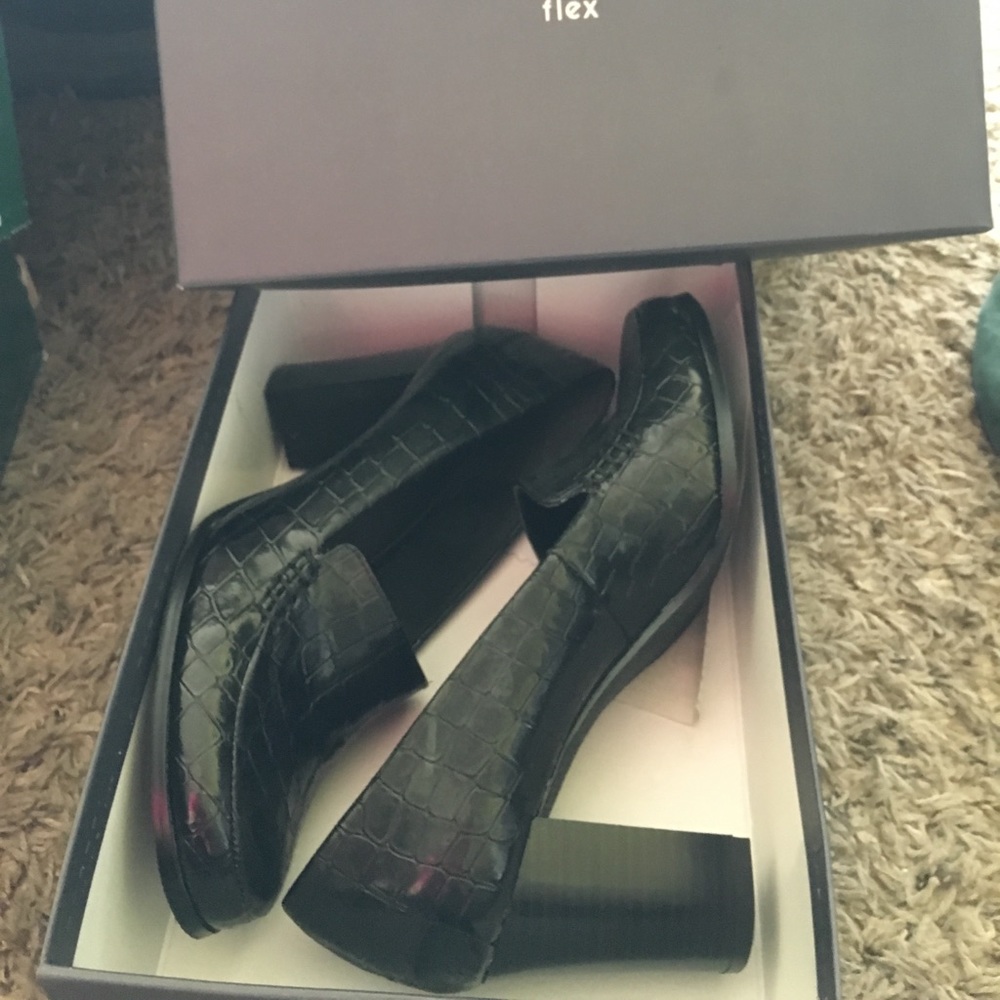 Nwot Liz Claiborne Black work heels